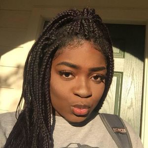 Meet your Posher, Quinthia